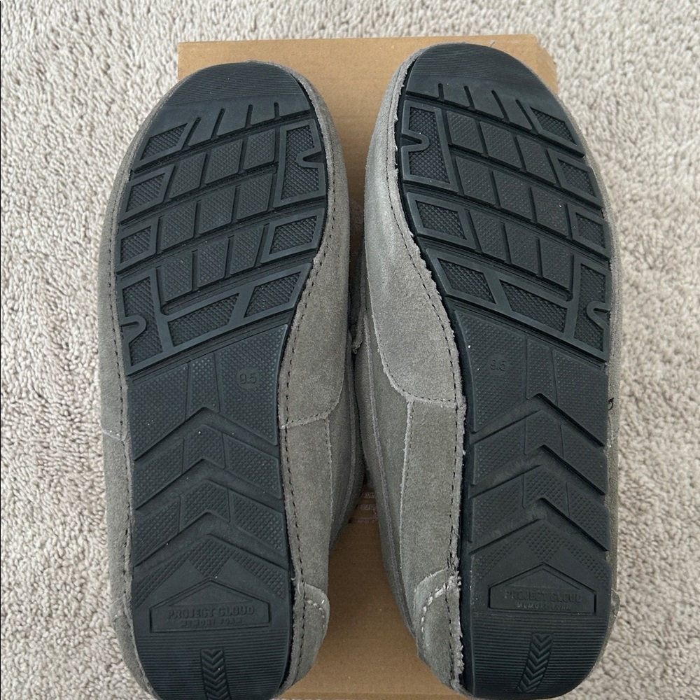 Project cloud Men's memory foam Gray Slippers NWT - image 3